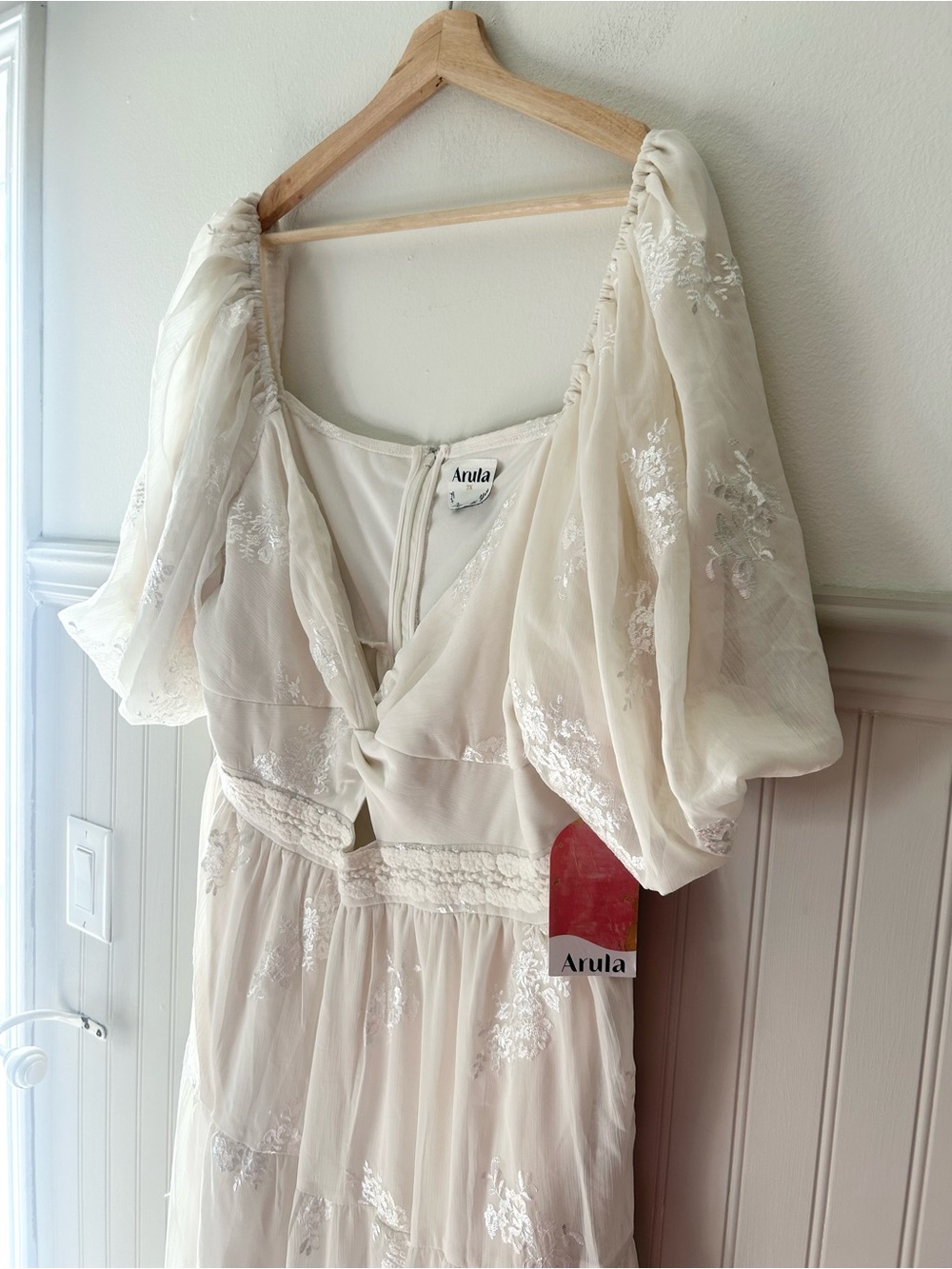 ⭐️ NEW Arula 2X Cream Daniella Floral Puff Sleeve Tiered Maxi Dress - Picture 4 of 10